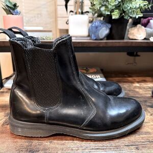 Black Leather Flora Chelsea Boots size 8